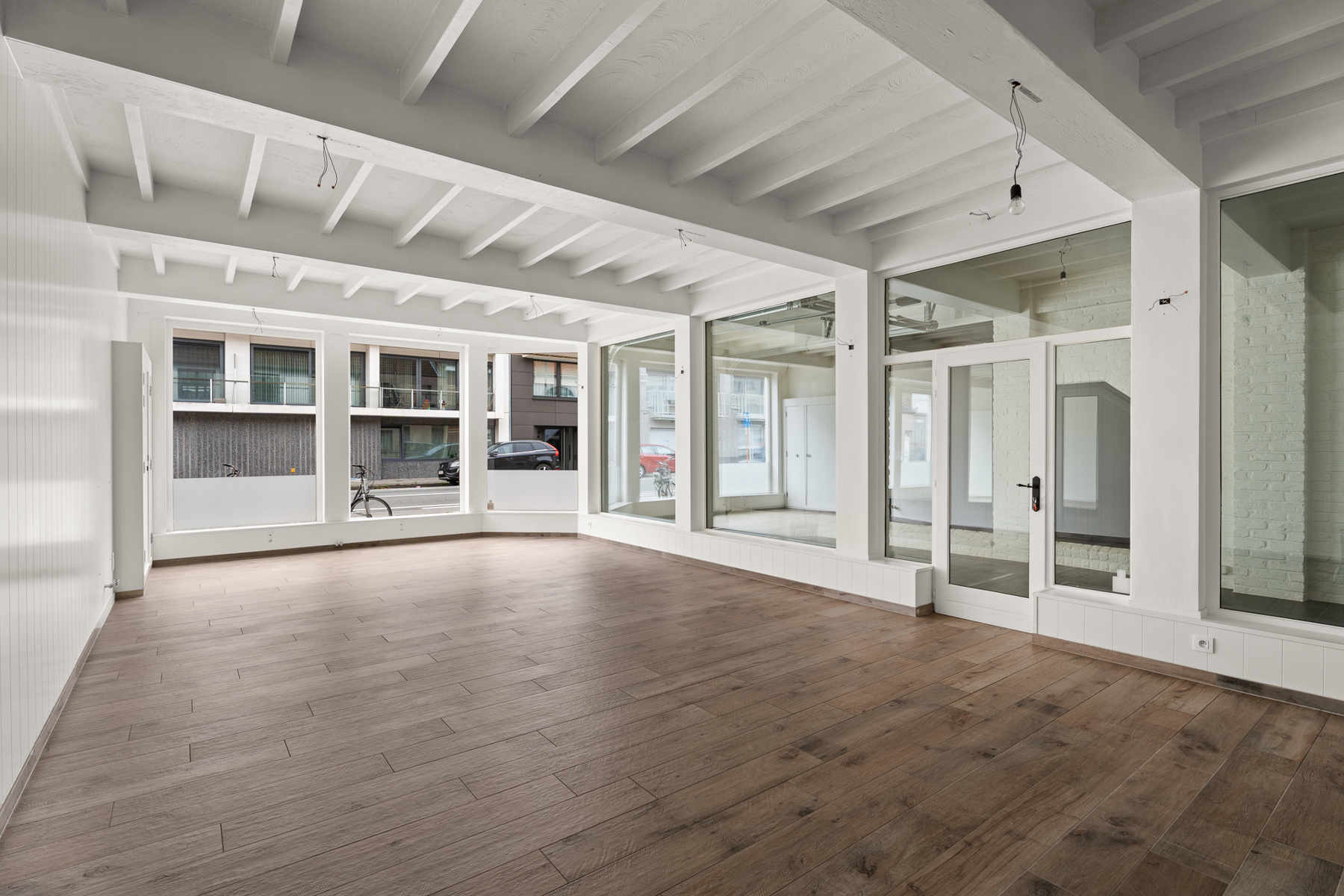 Instapklaar handelspand met woonst op topligging in Oostende - foto 2