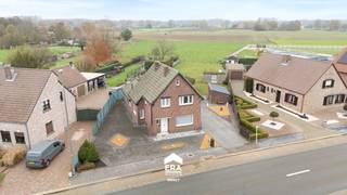 Deze ruime gezinswoning ligt op een mooie landelijke locatie nabij het centrum van Bocholt, waar je geniet van rust, groen en een vrij...