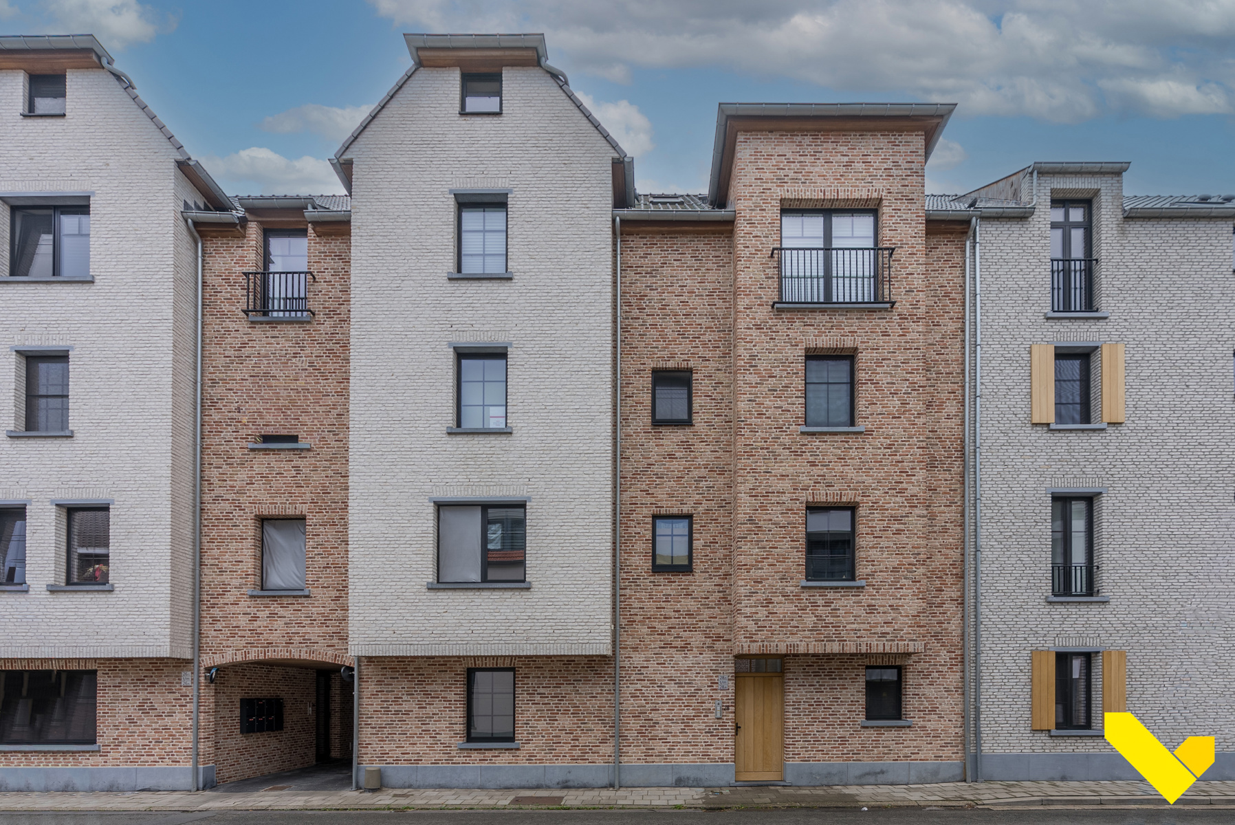 Recent gelijkvloers appartement met gezellige tuin en garage - foto 1