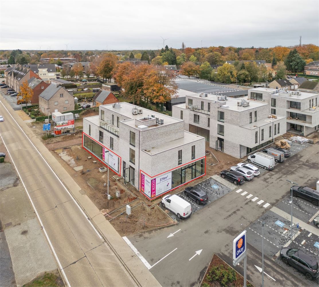 Handelsglv 374m2 met ruime parkeermogelijkheden - foto 2