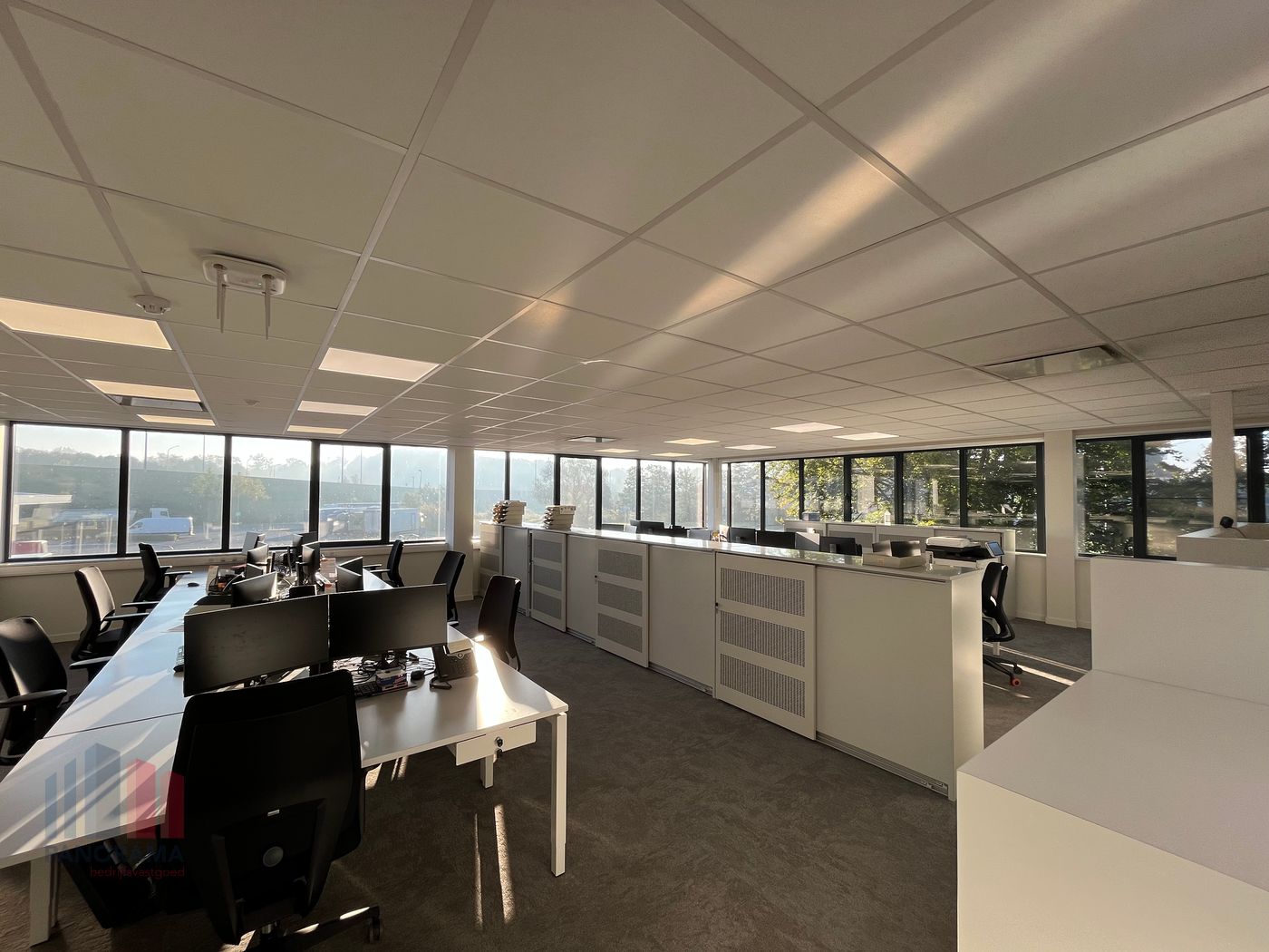 Uitstekend gelegen kantoorruimte van 505 m² langs R4 Merelbeke - foto 1