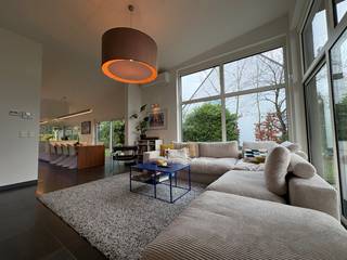 Op wandelafstand van het centrum en met oninneembaar zicht op Buggenhoutbos (200 ha natuur) bevindt zich deze stijlvolle villa (bouwjaar 2011) op...