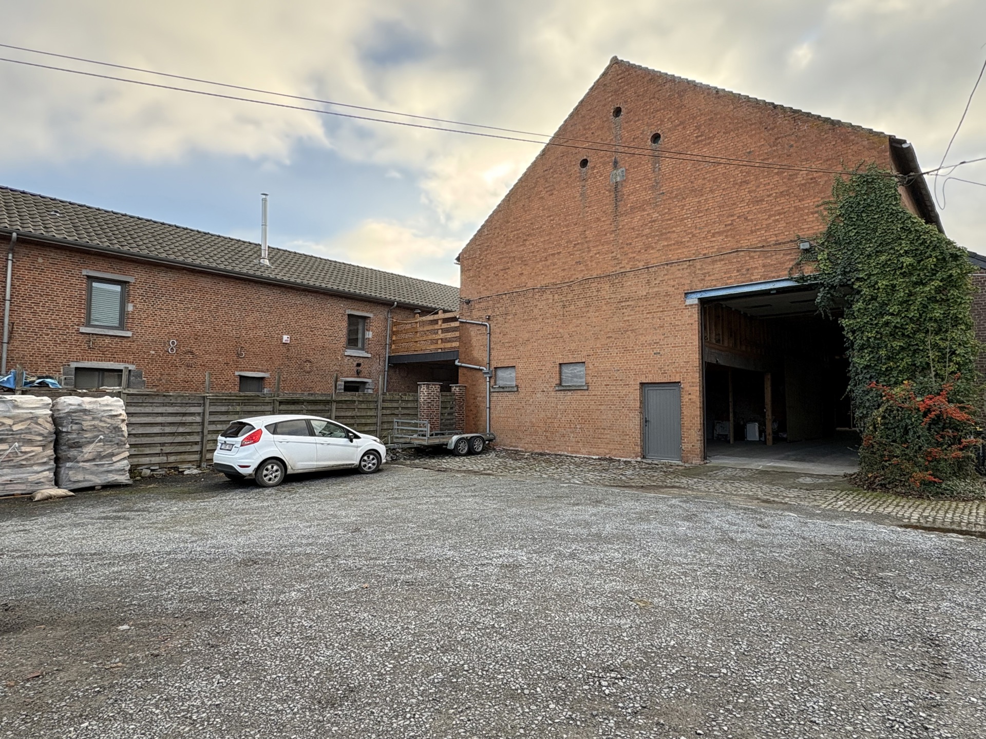 Huis te huur in Zinnik met 1 slaapkamer - foto 2
