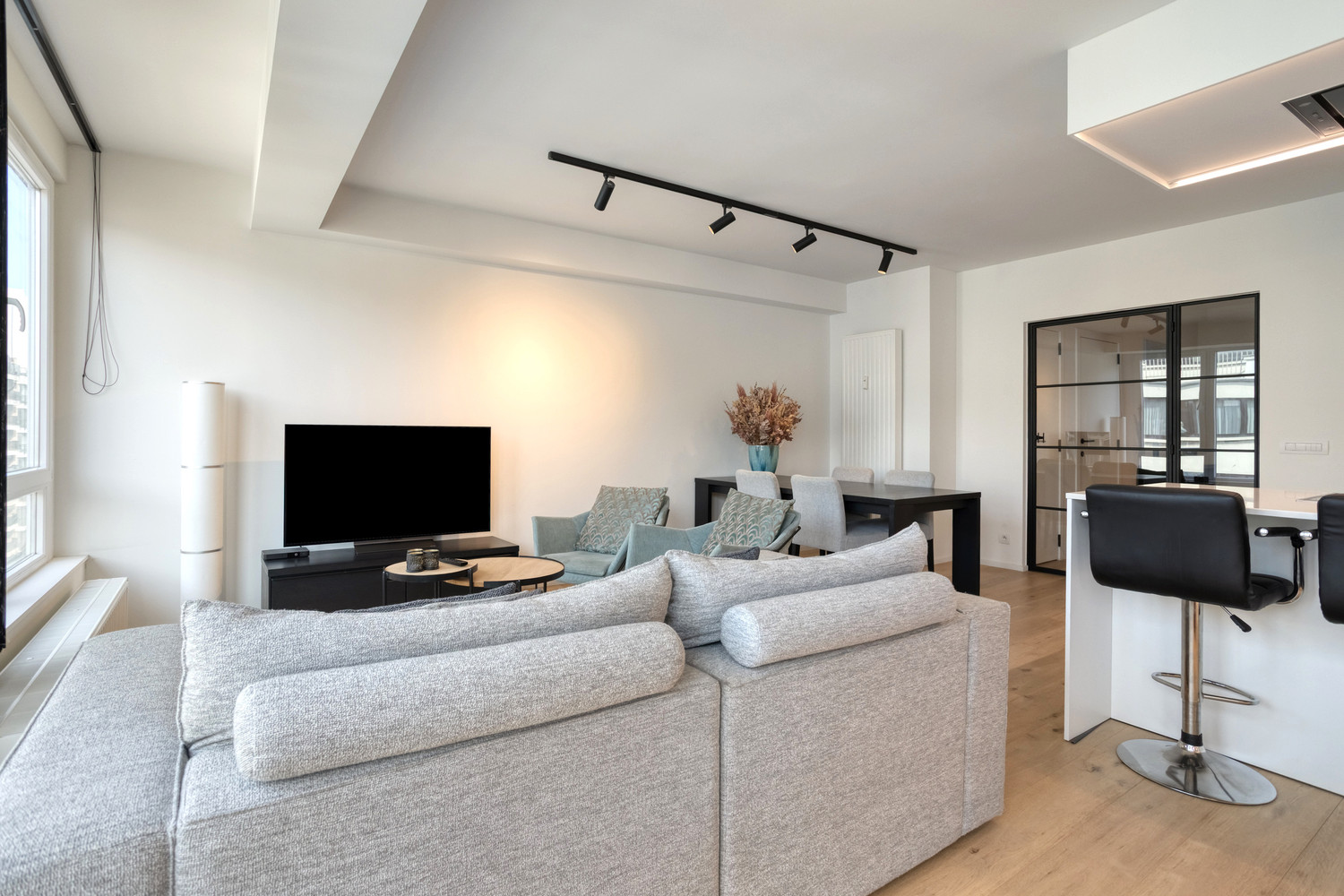 LUXUEUS AFGEWERKT 2-SLPK.-APP MET TERRAS OP 100M V/D ZEE - foto 5