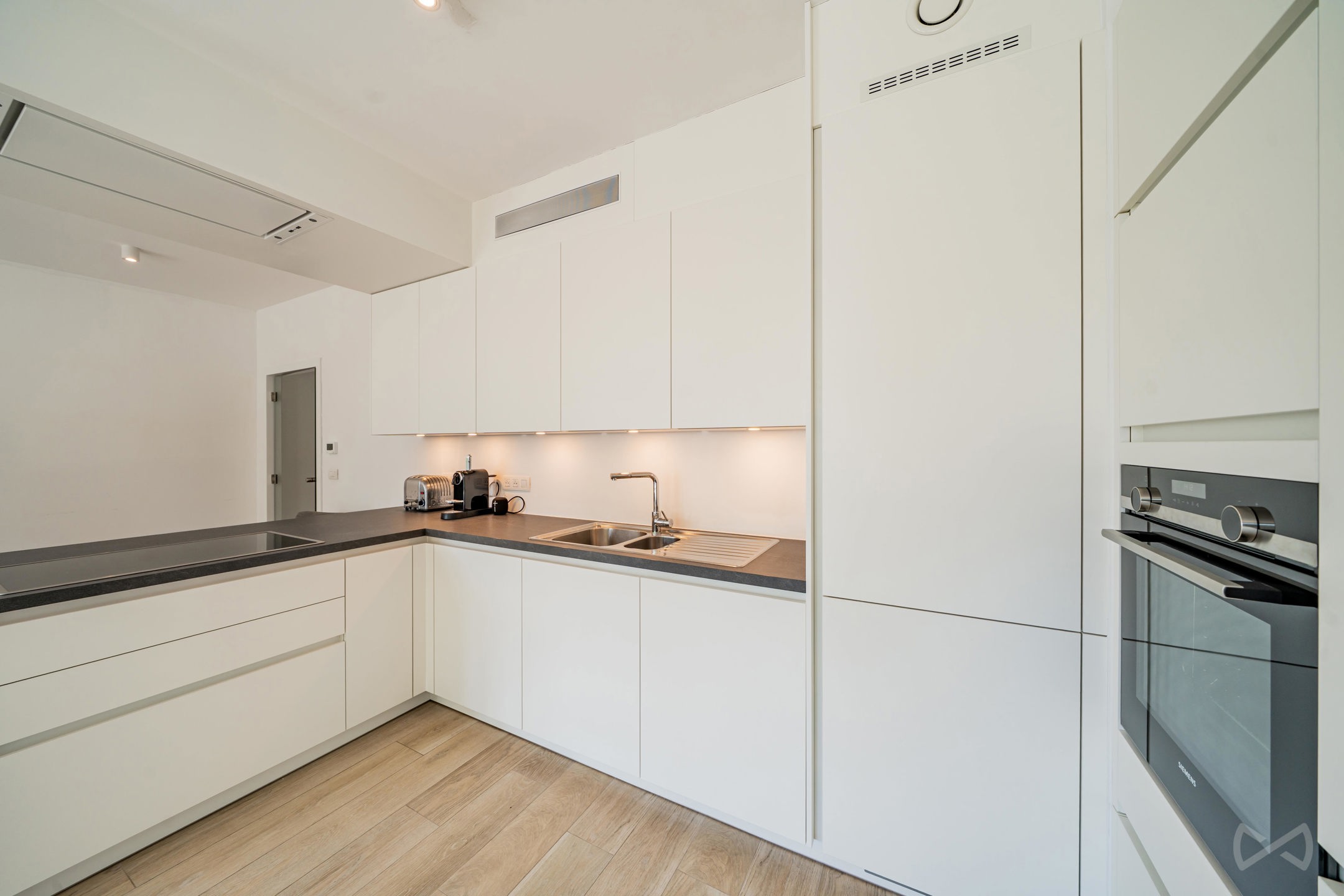 Penthouse met 2 privéparkeerplaatsen. - foto 4