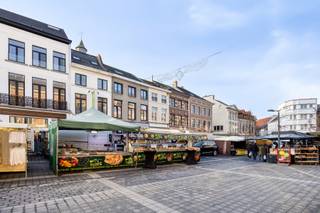 Commercieel pand (handelshuis) van 324 m² — topligging in de beste winkelstraat van Tienen. EPC-label F.Dit handelspand geniet een commerciële...