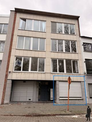 Gelijkvloers appartement met 1 slaapkamer op ideale ligging.Algemeen:- 1 slaapkamer appartement- Top ligging binnen de vesten- Mogelijkheid tot huren...