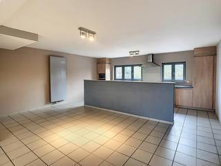 Ruim en licht appartement in het centrum van KwaadmechelenDit prachtige, ruime appartement is ideaal gelegen in het hart van Kwaadmechelen.Via de...