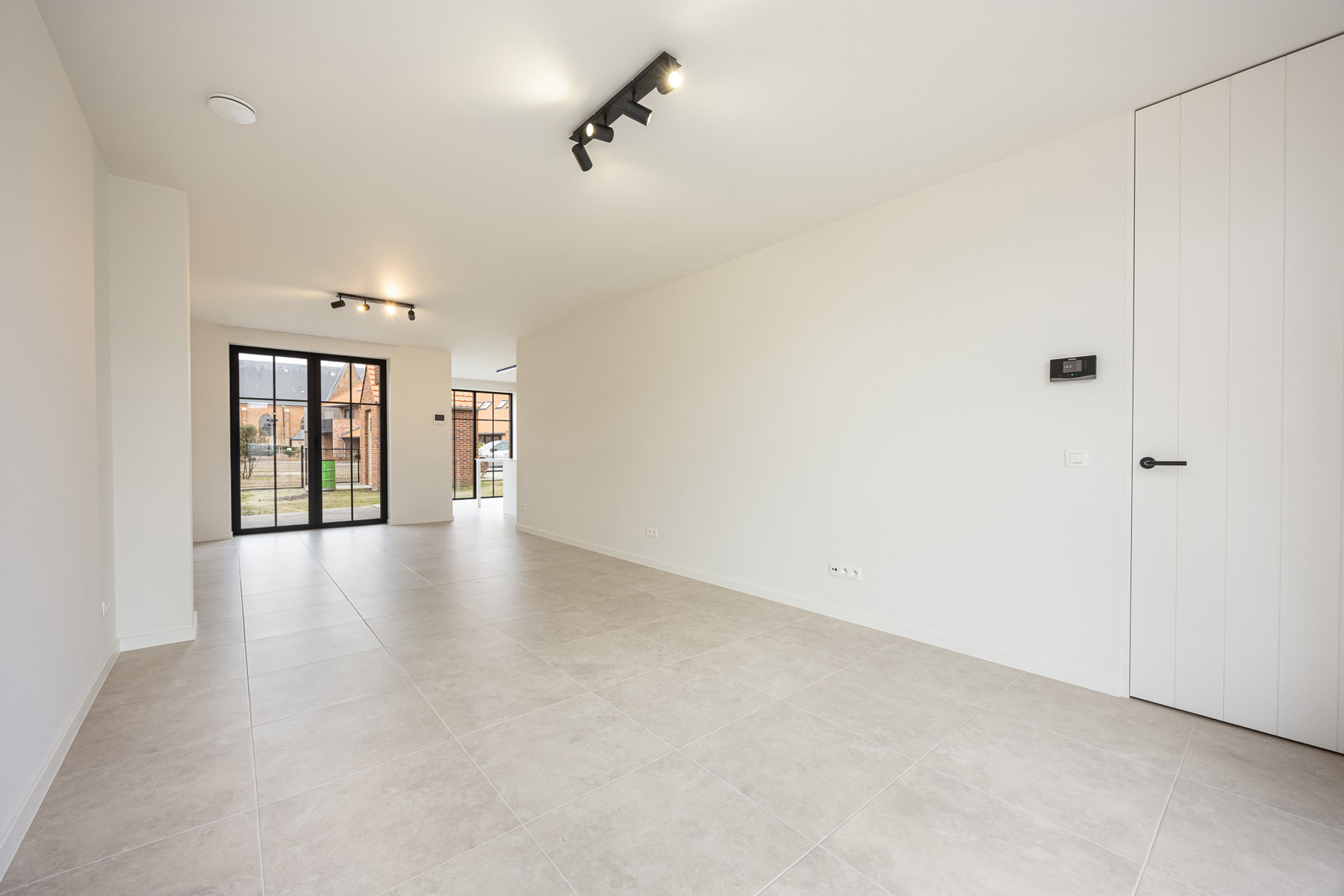 Luxueus afgewerkte nieuwbouwwoning op historische toplocatie - foto 2