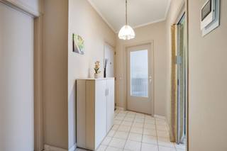 Dit appartement bevindt zich op de tweede verdieping van een kleinschalig gebouw en biedt alles wat nodig is voor aangenaam wonen of een...