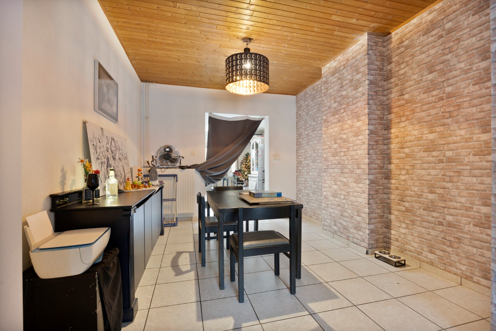 Op te knappen woning in het centrum van Mol met parkeerplaats ! - foto 4