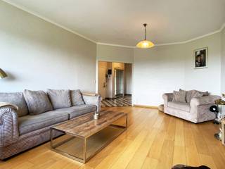 Ruim 3-slaapkamerappartement met panoramisch uitzicht in de Jan Van Rijswijcklaan.Voor meer informatie of een bezoek: contacteer Louise Becu van OC...