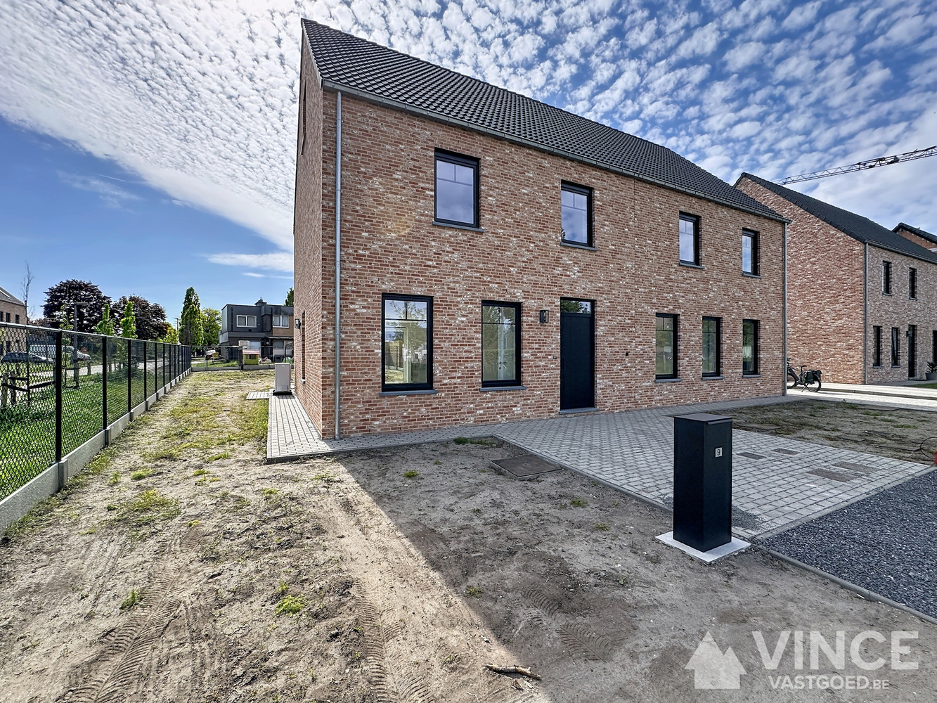 Prachtige ruime nieuwbouwwoning - foto 2