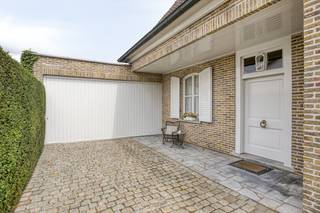 Villa te koop in Boezinge in de Dekemelelaan 17. Dit huis te koop is uitermate geschikt voor wie op zoek is naar een huis met een praktische...