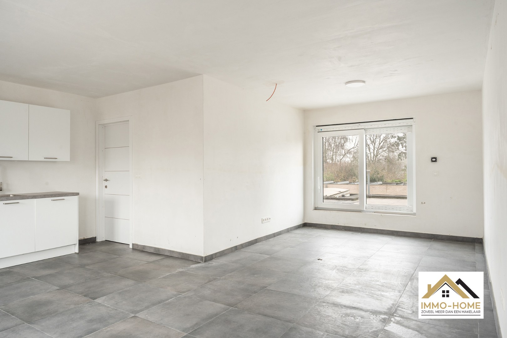 Nog drie af te werken woonunits en vier garages! - foto 3