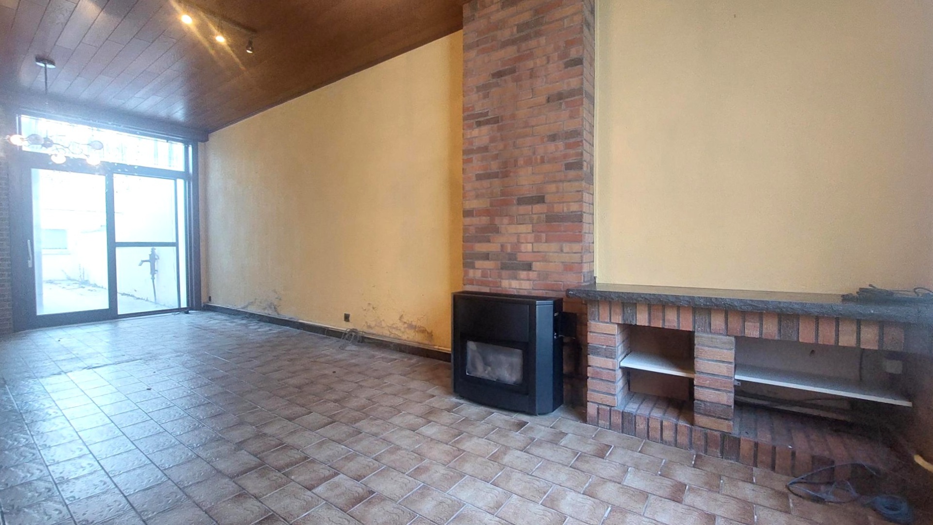 Rijwoning met 3 slaapkamers en koer te Bredene. - photo 4