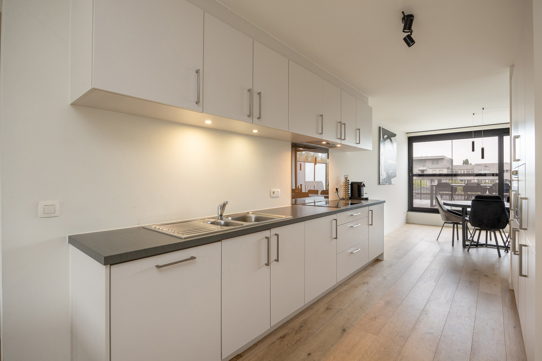 Appartement met 2 slaapkamers, lift en ruim terras in centrum Stabroek - foto 4