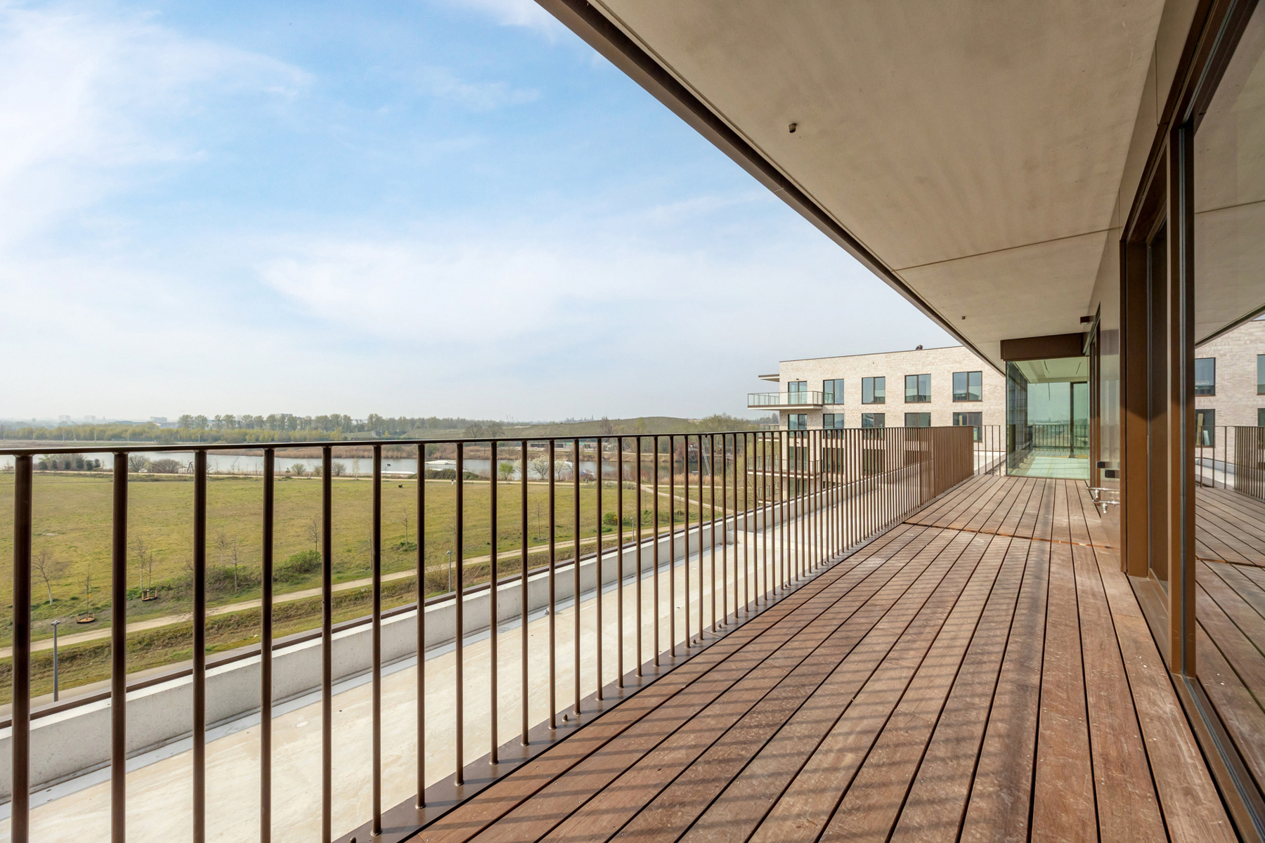 Riant nieuwbouw dakappartement met prachtig uitzicht - foto 2