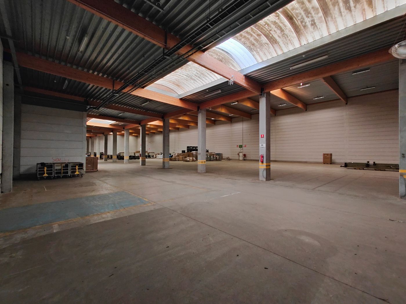 Logistiek hoogbouw magazijn van 4.025 m² te huur nabij de A10 - photo 5