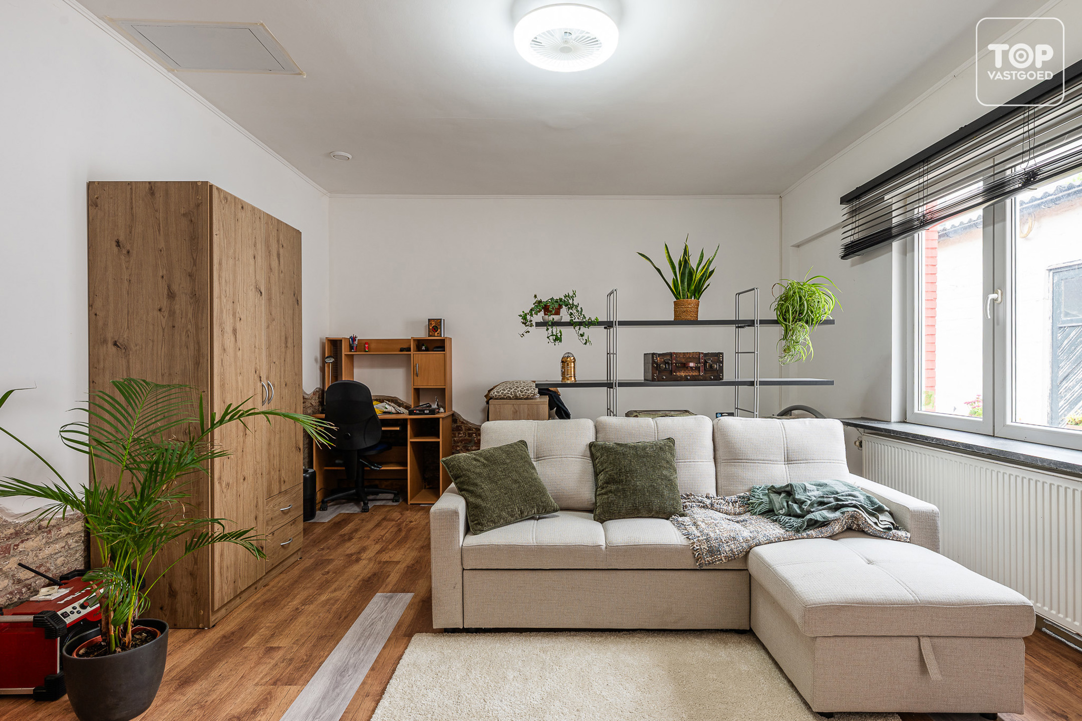 Te renoveren appartement met privé-ingang en tal van mogelijkheden. - foto 4