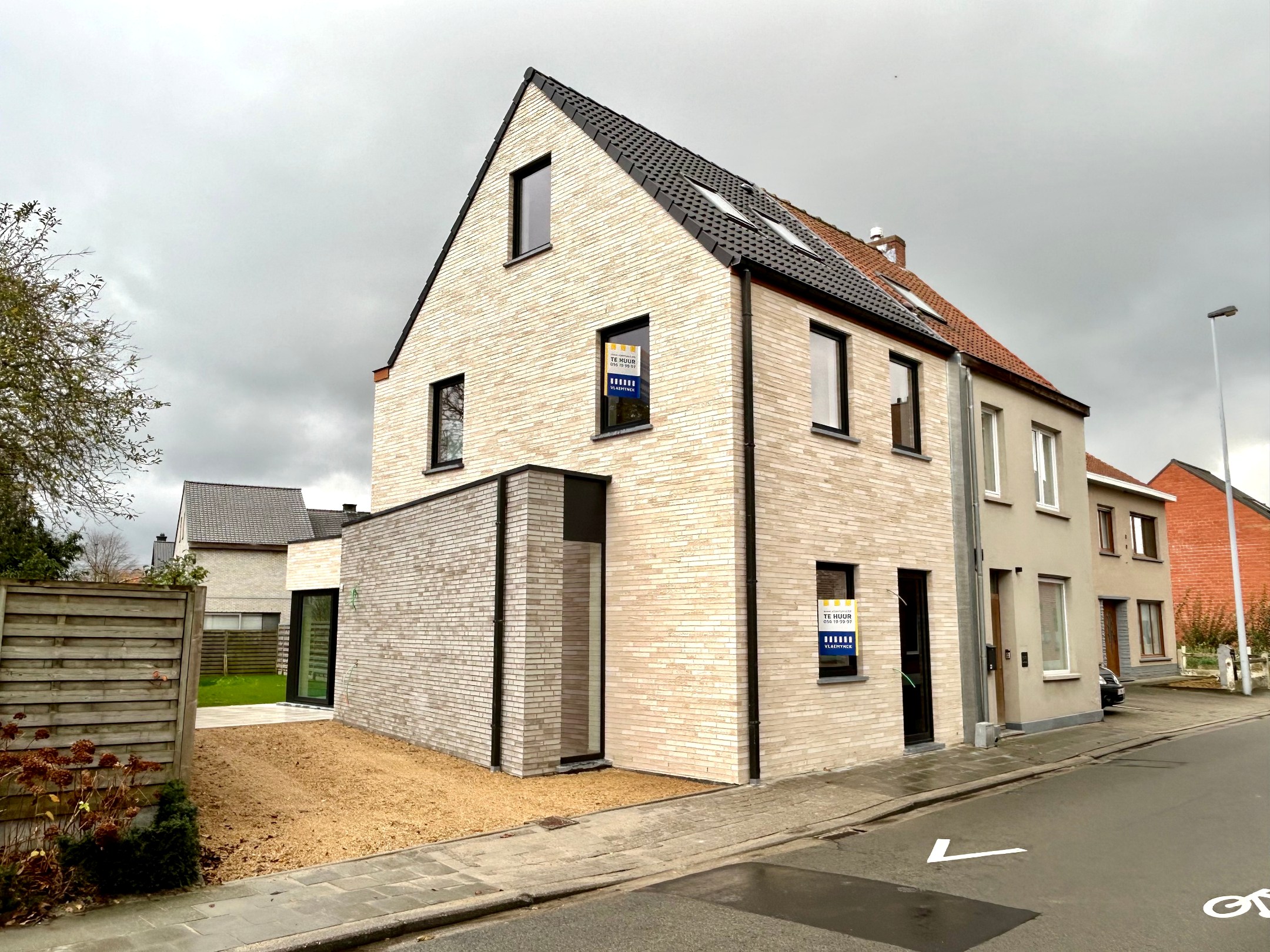 House for rent in Waregem with 3 bedrooms - photo 1