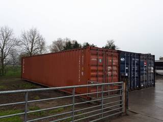Roeselare: nabij de Ring van Roeselare: opslagruimte te huurDe opslagruimte heeft een breedte van 2,4m, een diepte van 12m en de hoogte is 2,4m. Het...