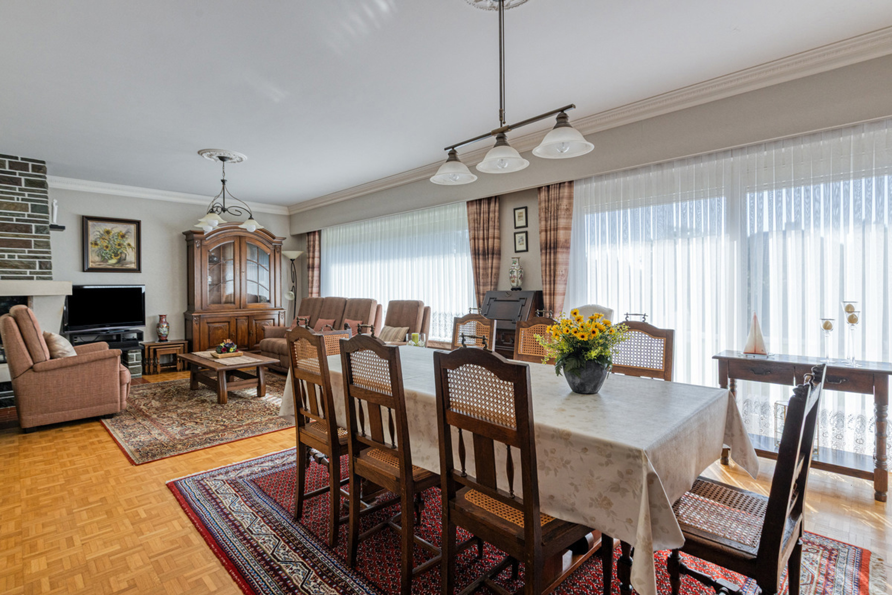 Karaktervolle vrijstaande villa op een perceel van 2.886 m² - foto 3