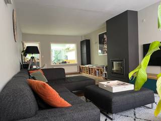 Mooie ruime centraal gelegen woning met groene tuinBezoeken is enkel op afspraak.Welkom in deze instapklare rijwoning in het hartje van Schoten. Op...
