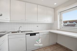 Dit aangename 2-slaapkamerappartement bevindt zich in de Generaal Baron Jacquesstraat 18, in de gezellige winkelstraat van Diksmuide.Het appartement...