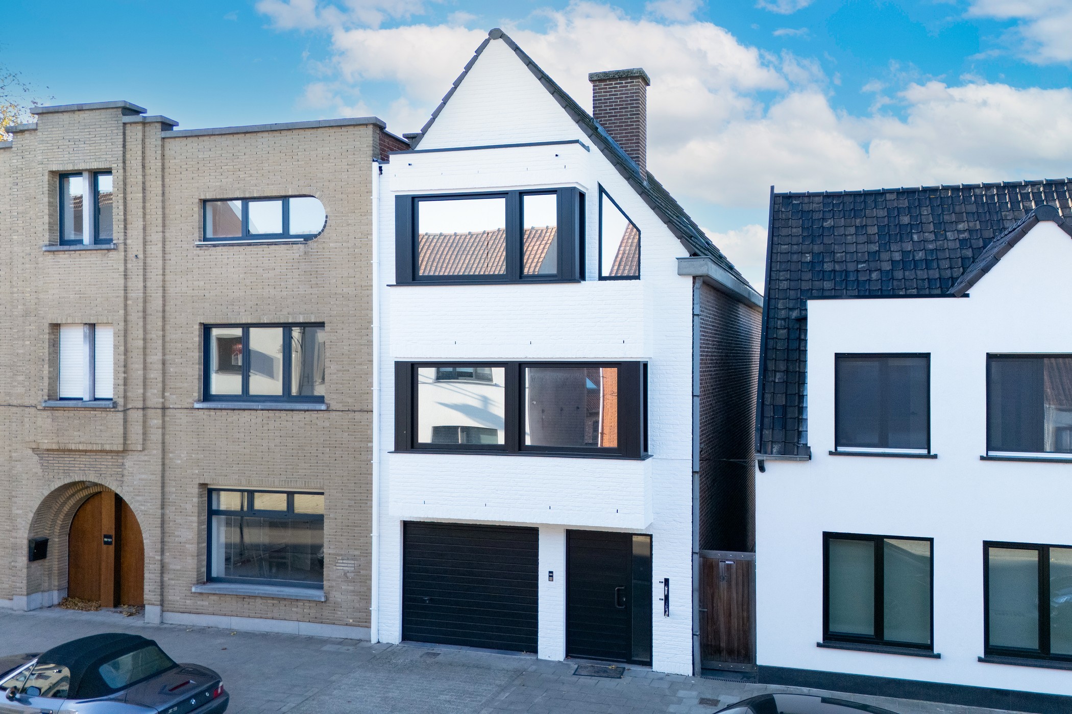 Opbrengsteigendom met twee appartementen en garage! - foto 1