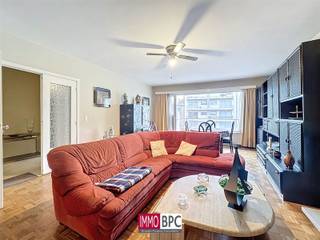 <p><span> Located in an </span><span>excellent, central location in Ganshoren</span><span>, this </span><span>spacious and bright apartment</span><span> combines comfort, functionality and accessibility.</span></p><p><span>The apartment has </span><span>two very spacious bedrooms</span><span> of </span><span>18 m² and 14.5 m²</span><span> respectively </span><span>, which are pleasantly arranged and offer plenty of peace and comfort. The </span><span>impressive 32 m² living space</span><span> enjoys plenty of natural light and, together with the kitchen, forms a pleasant living environment.</span></p><p><span>The </span><span>fully equipped 7 m² kitchen</span><span> is practically furnished with </span><span>white cabinetry and wooden worktops</span><span> and features all modern appliances, as well as ample storage space for daily comfort. From both the living space and the kitchen there is </span><span>direct access to the terrace</span><span>, which greatly enhances living comfort.</span></p><p><span>A </span><span>separate night hall</span><span> provides a clear separation between the living area and sleeping quarters, contributing to tranquility and privacy.</span></p><p><span>Furthermore, the apartment has </span><span>double glazing</span><span>throughout </span><span>, a </span><span>private cellar</span><span> and a </span><span>garage box</span><span>, which is an absolute plus in this neighborhood.</span></p><p><span>The apartment is </span><span>very well maintained</span><span> and thanks to its </span><span>strategic location</span><span>, you have easy access to the center and the ring road. </span><span>Public transport is practically on the doorstep</span><span>, and the </span><span>Basilix shopping center, Carrefour and other amenities</span><span> are within walking distance.</span></p><p><span>An ideal apartment for those who appreciate </span><span>comfort, space and excellent accessibility</span><span>.</span></p><p><span> </span></p>