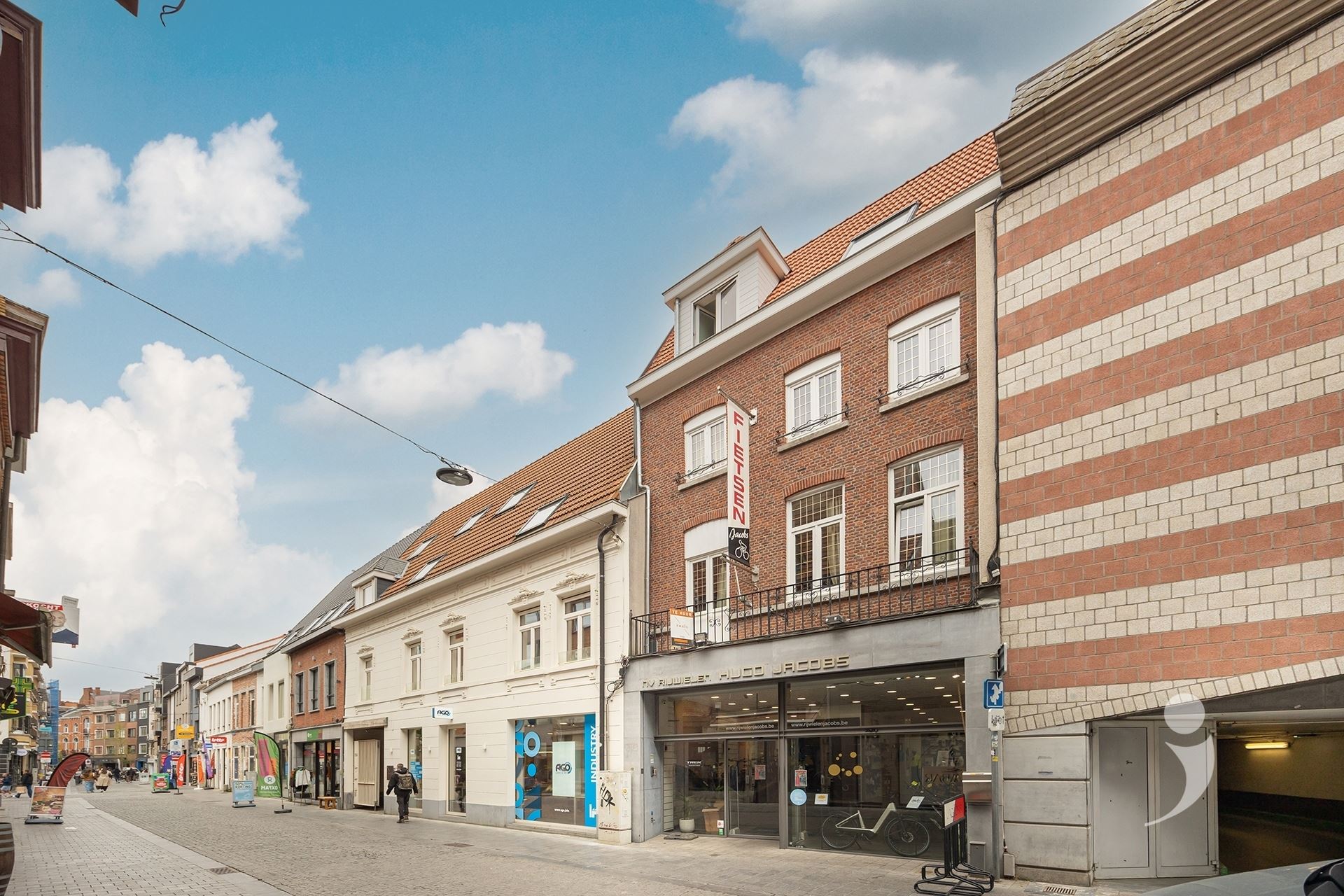 Commercial à vendre à Louvain avec 22 chambres - photo 5
