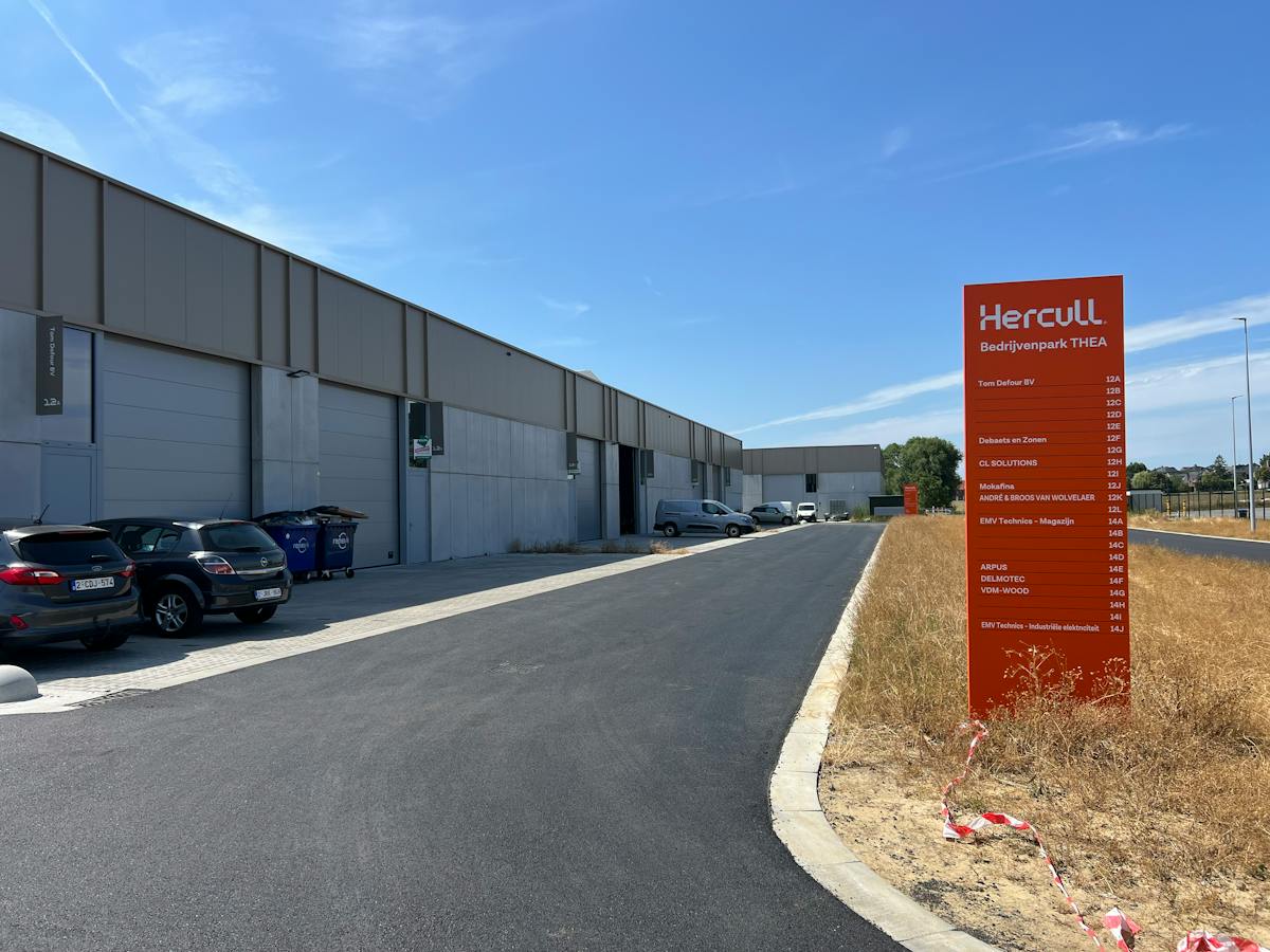 Newly built SME unit for sale in Tielt on approx. 240 m² - photo 4