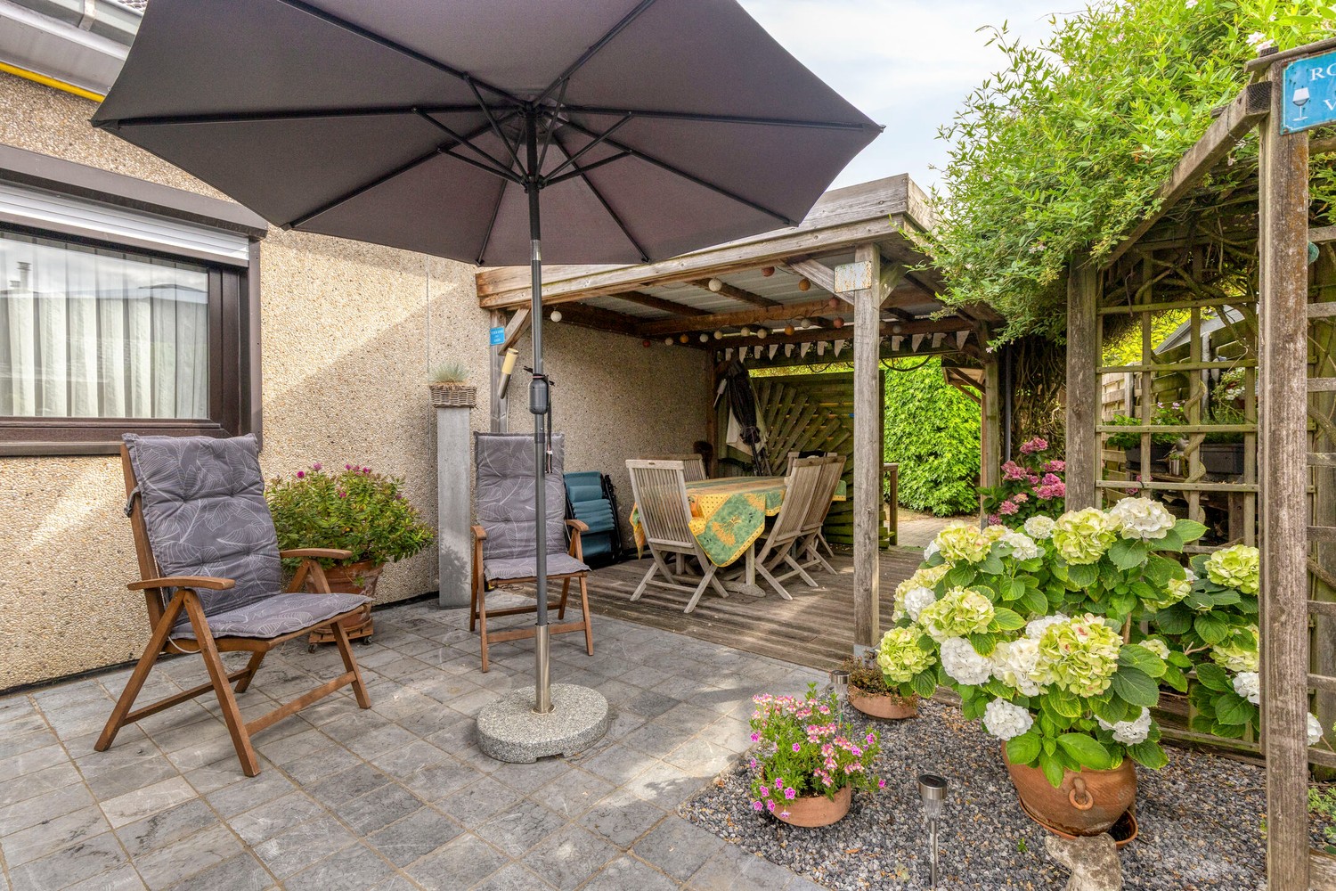 INSTAPKLARE BUNGALOW MET 3 SLPKS, GARAGE &amp; TUIN - foto 4