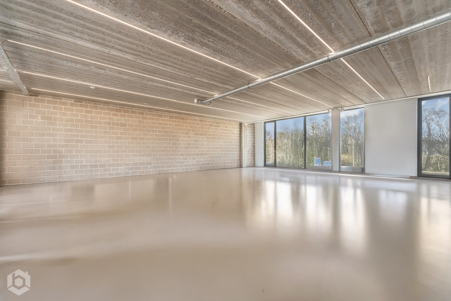 Commercial for rent in Putte