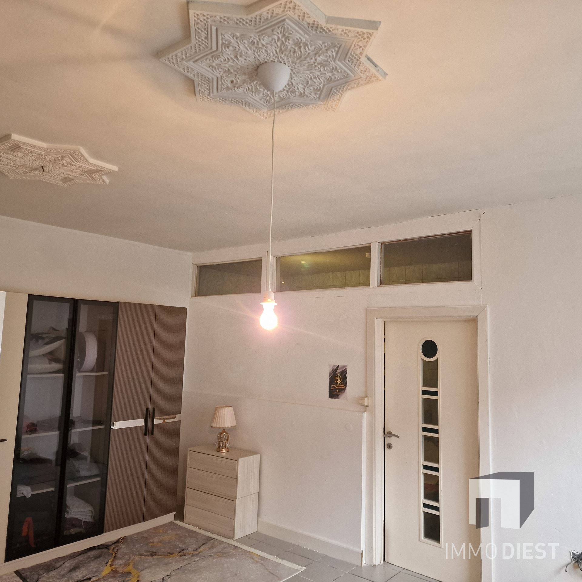 Handelsgelijkvloers met woonst en garages - foto 3