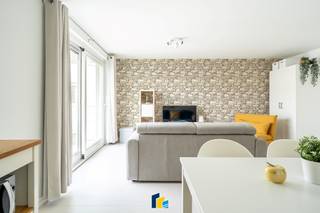 Deze instapklare, volledig bemeubelde studio aan de kust biedt een unieke kans om stijlvol en zorgeloos te wonen. Gelegen in een modern...