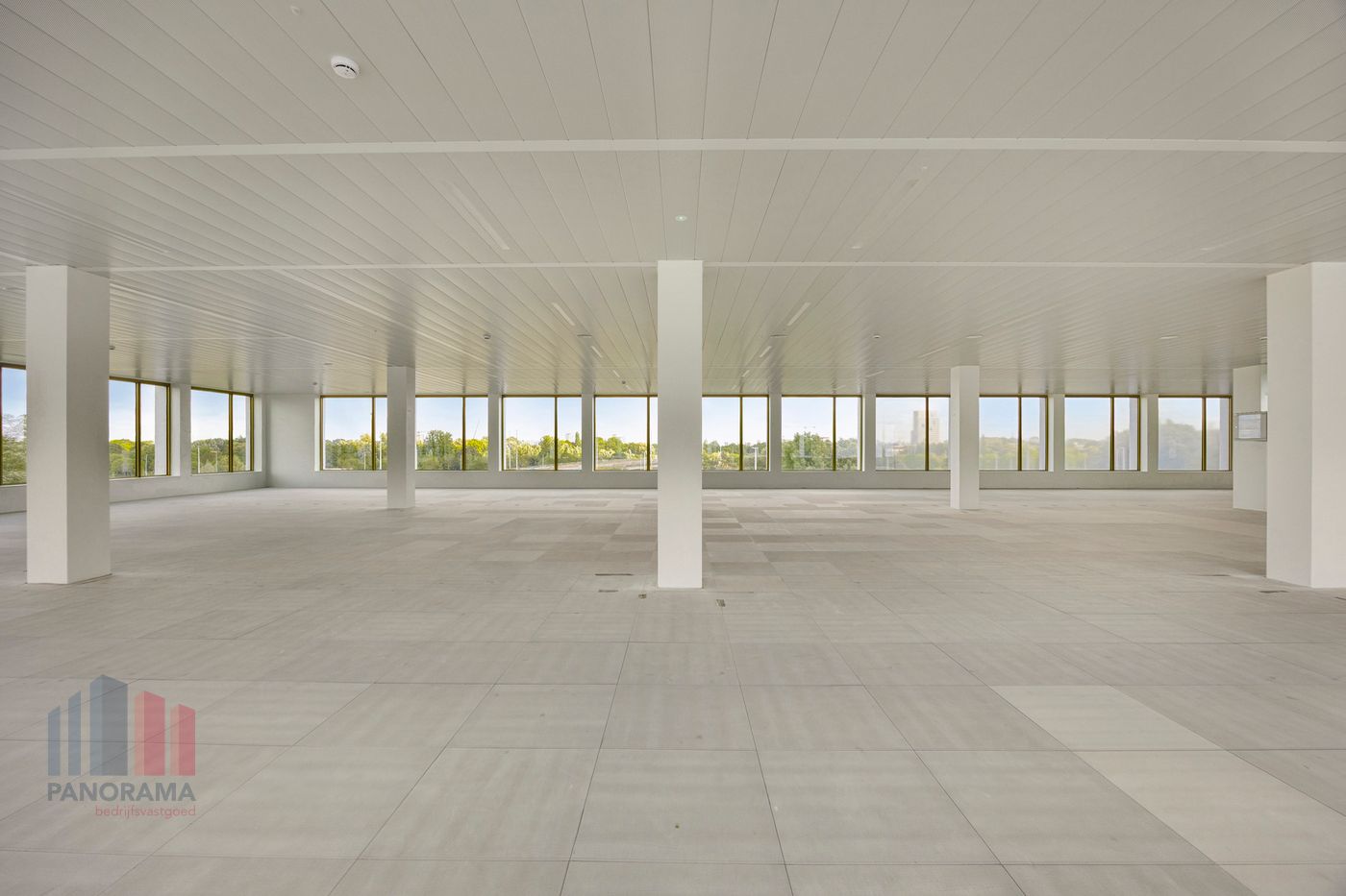 Uniek kantoorgebouw op absolute toplocatie met visibiliteit van de R4 - foto 5