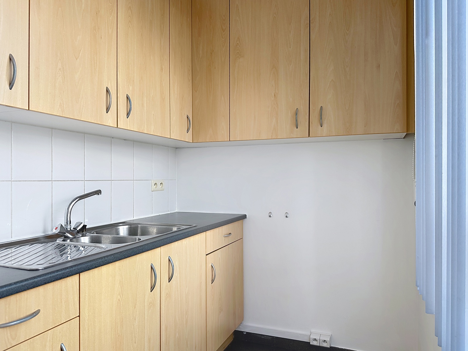 Kantoorruimte met zichtlocatie langs de A12 – uitbreidbaar tot ca. 200 m² - foto 4