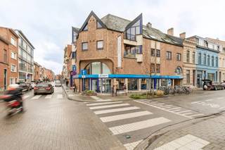 Deze ondergrondse staanplaats (nummer 4) is strategisch zeer goed gelegen in het stadscentrum van Leuven. Te midden van faculteiten, horeca,...