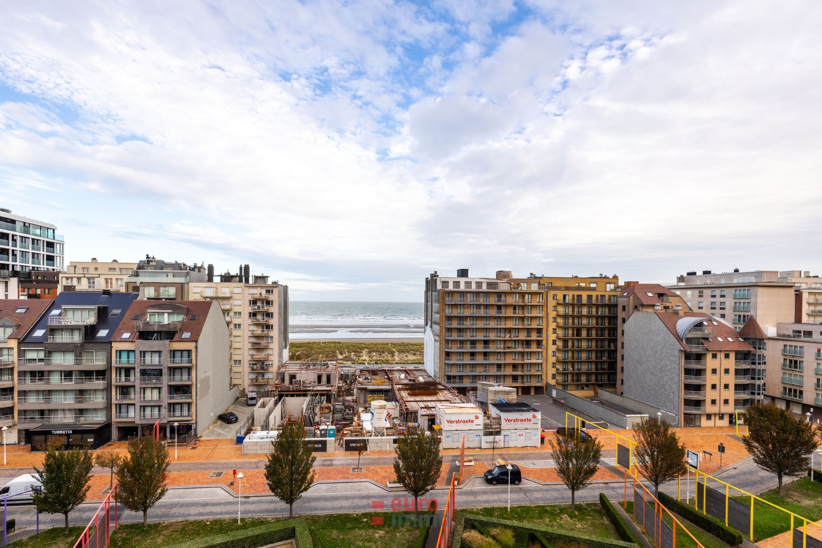 Appartement très spacieux, prêt à emménager, avec 1 chambre et un coin nuit. - photo 2