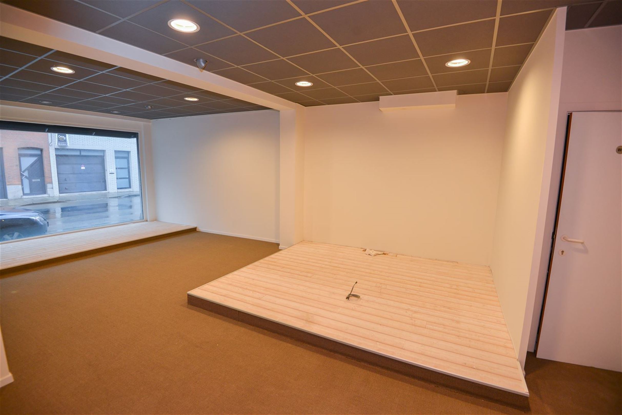 Commercial for rent in Wevelgem - photo 5