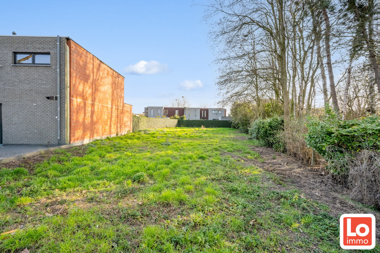 Mooi perceel bouwgrond voor een halfopen woning op een rustige locatie in Zaffelare! - foto 2