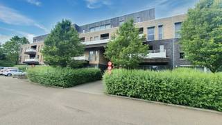 This beautiful ground floor apartment in Zonhoven offers comfort and convenience with its modern facilities and quiet...