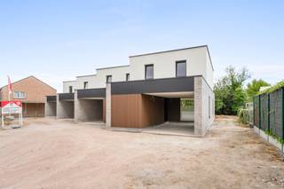 House for sale in Meulebeke