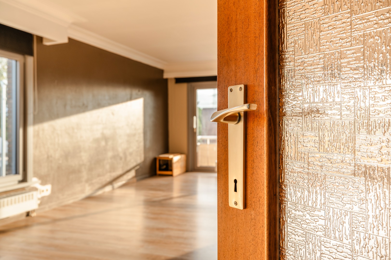 Ruim en lichtrijk appartement met garage - foto 3