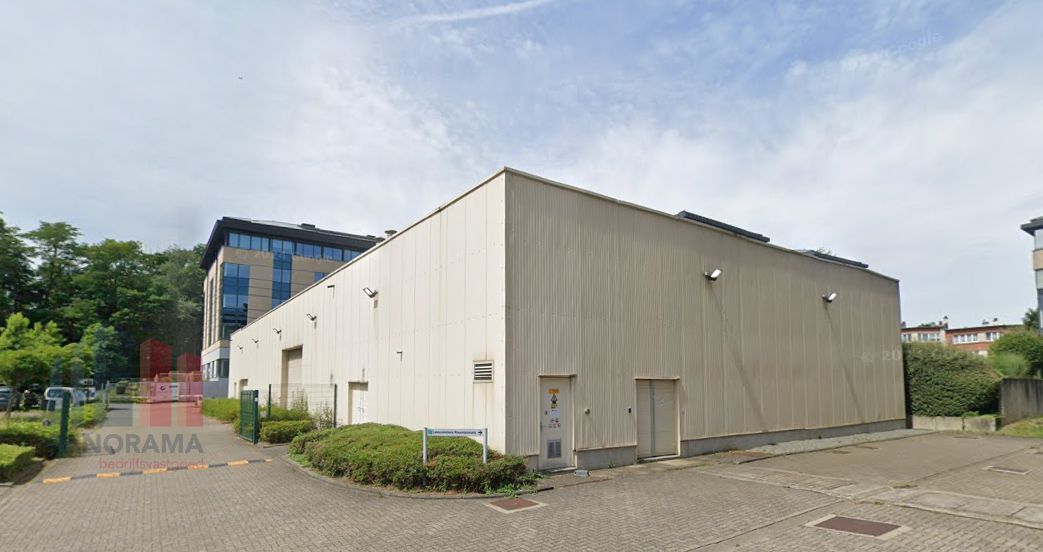 Magazijnruimte van 850 m² in Sint-Agatha-Berchem - foto 1