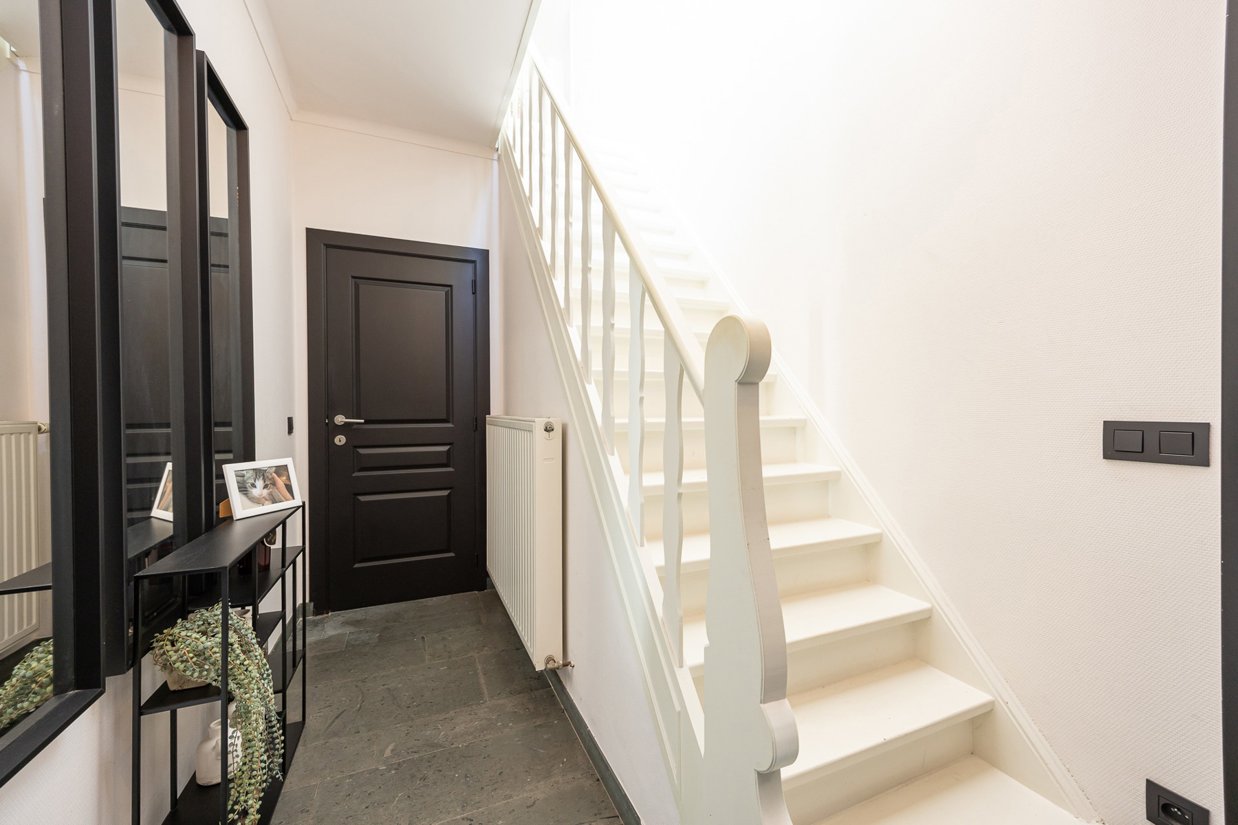Riante, vrijstaande villa met 4 slaapkamers, zwembad en bijgebouw op een perceel van 2.680m². - foto 3