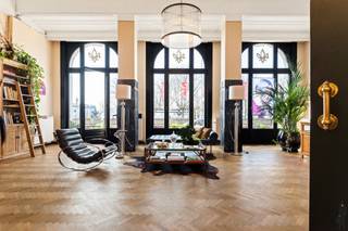 Een zeldzame kans om een verhuurd handelsgelijkvloers van 204 m² te verwerven in één van de meest iconische gebouwen van Antwerpen: het...