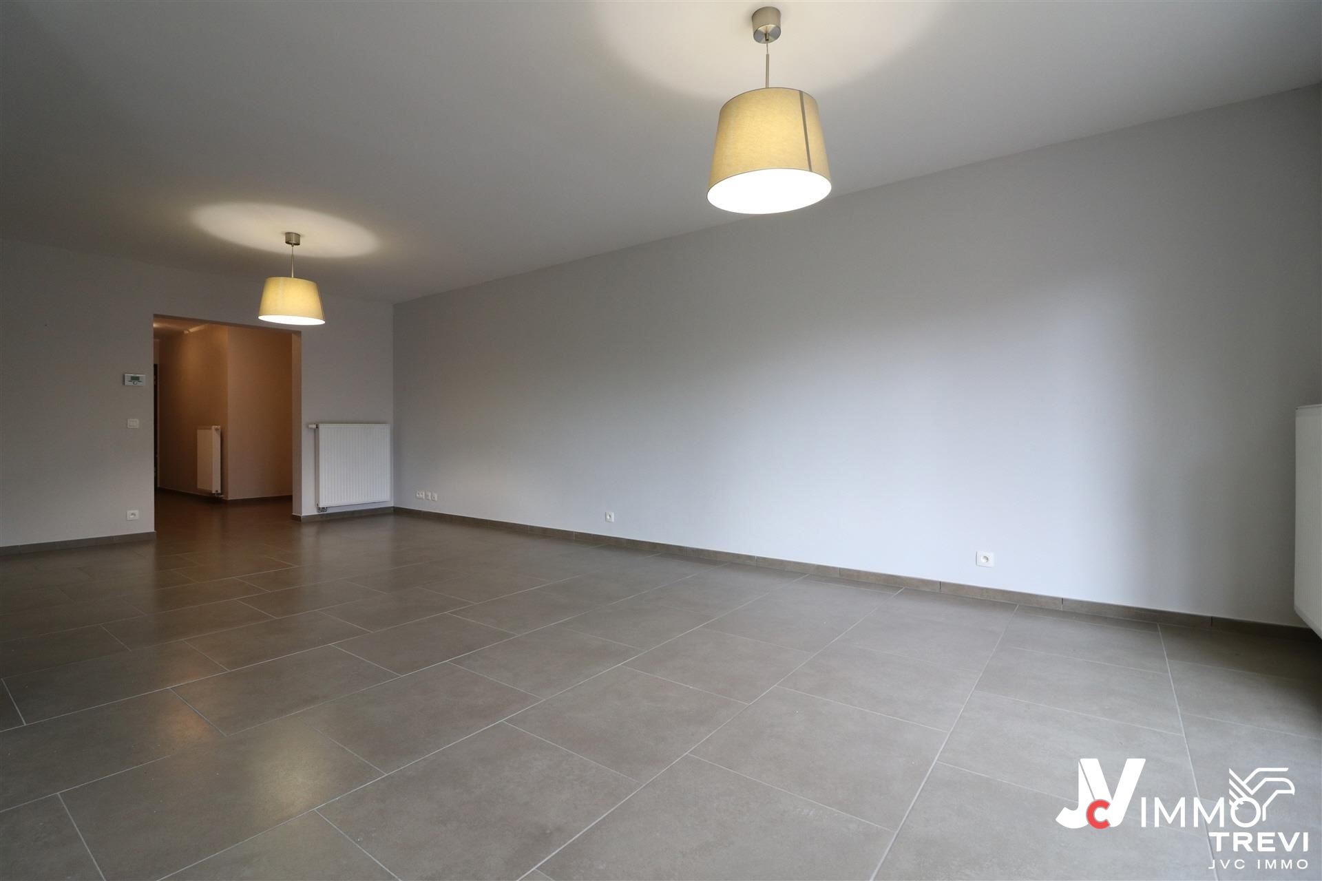 Apartment for rent in Waremme with 3 bedrooms - photo 4
